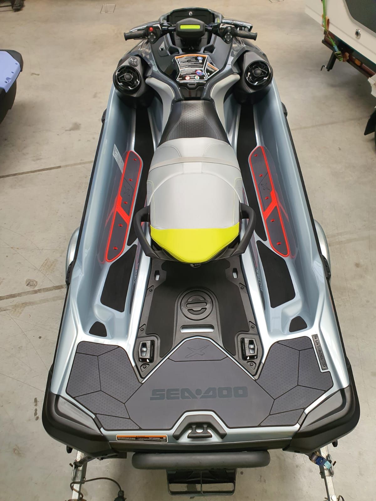 SeaDoo RXT-X 325 Audio Jetski Modell 2025  inkl. Anhänger - 32 Betriebsstunden
