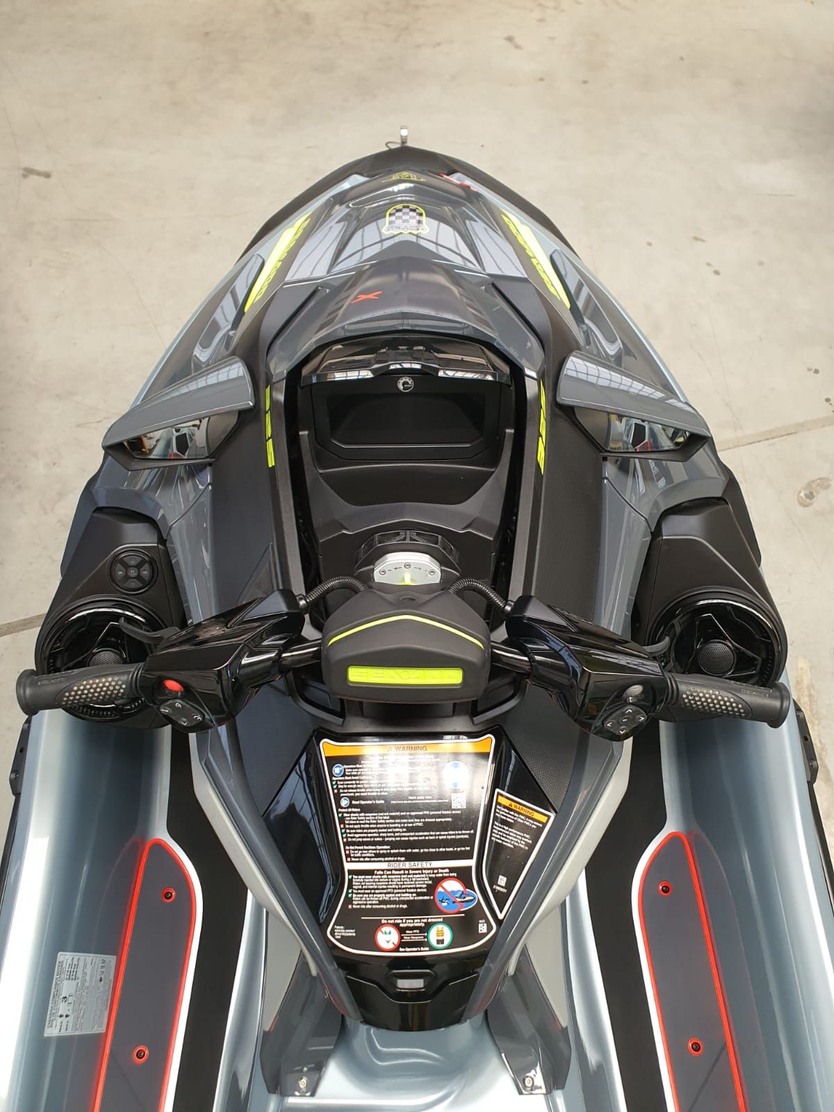 SeaDoo RXT-X 325 Audio Jetski Modell 2025  inkl. Anhänger - 32 Betriebsstunden