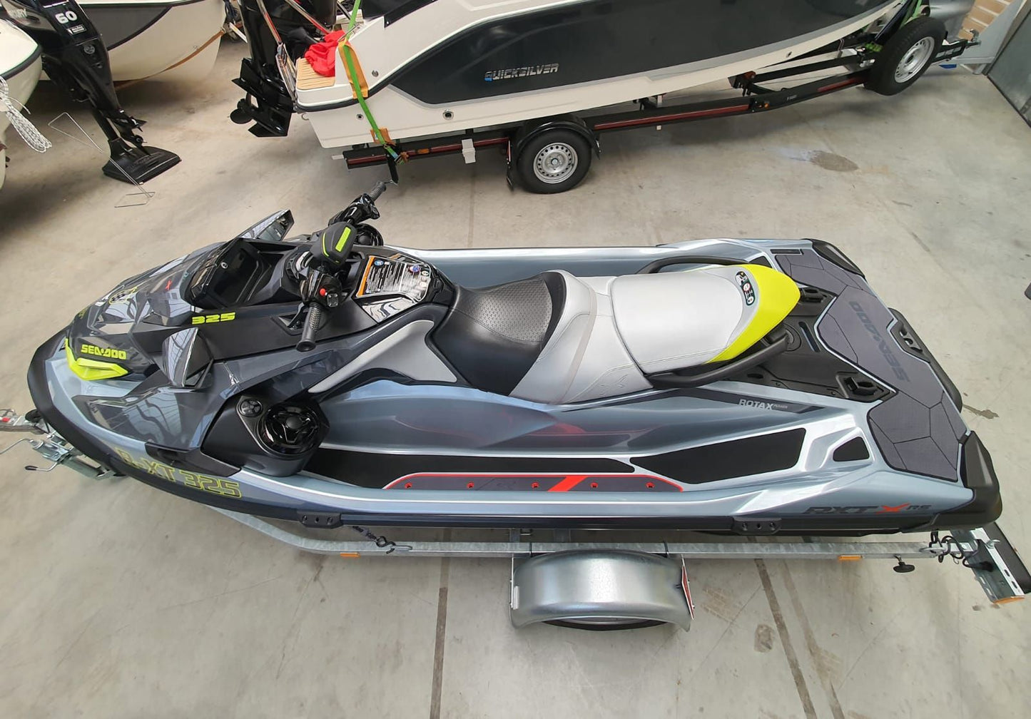SeaDoo RXT-X 325 Audio Jetski Modell 2025  inkl. Anhänger - 32 Betriebsstunden
