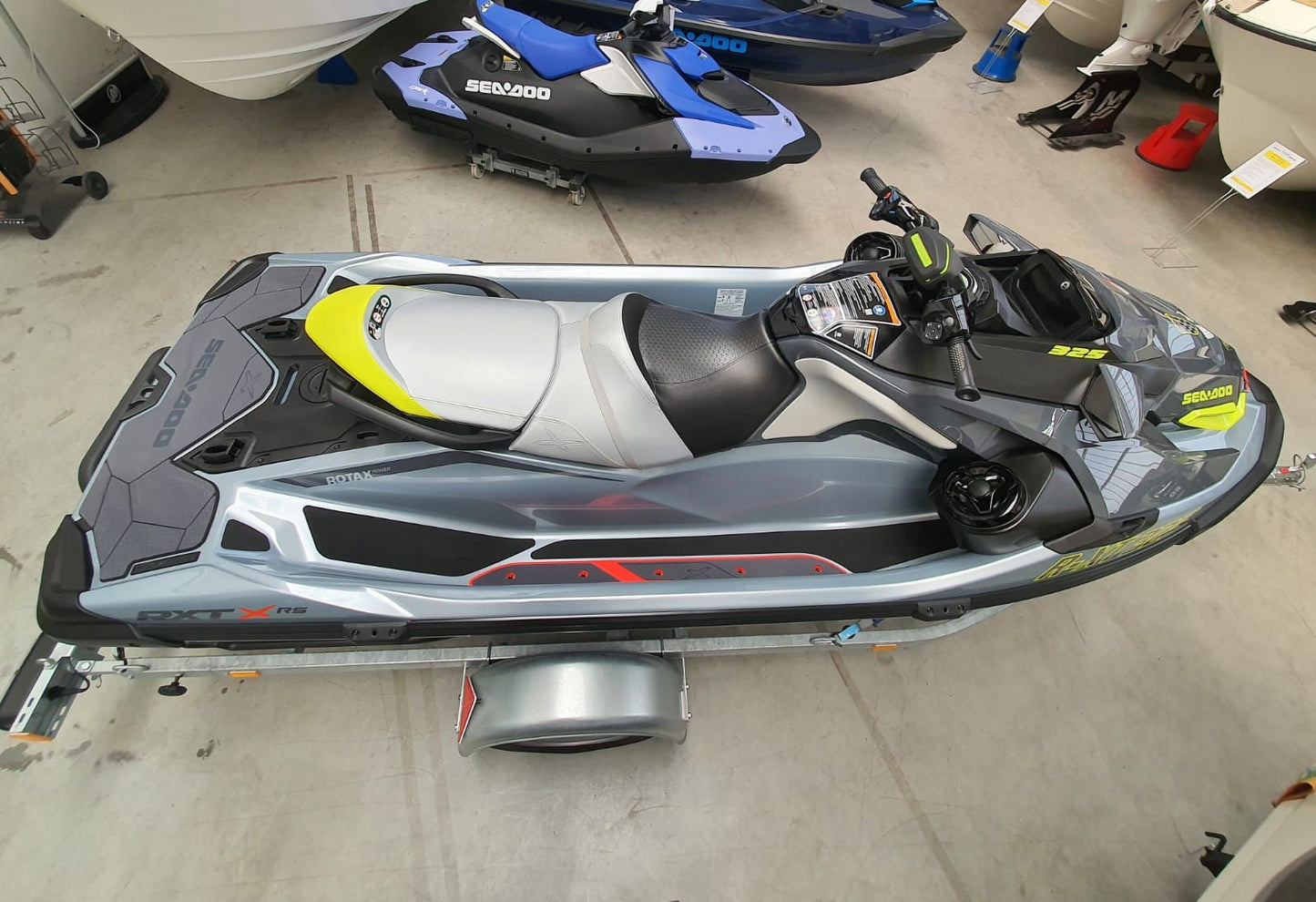 SeaDoo RXT-X 325 Audio Jetski Modell 2025  inkl. Anhänger - 32 Betriebsstunden