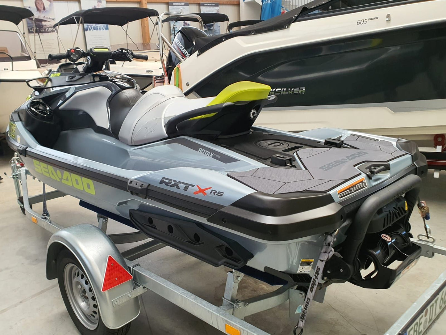 SeaDoo RXT-X 325 Audio Jetski Modell 2025  inkl. Anhänger - 32 Betriebsstunden