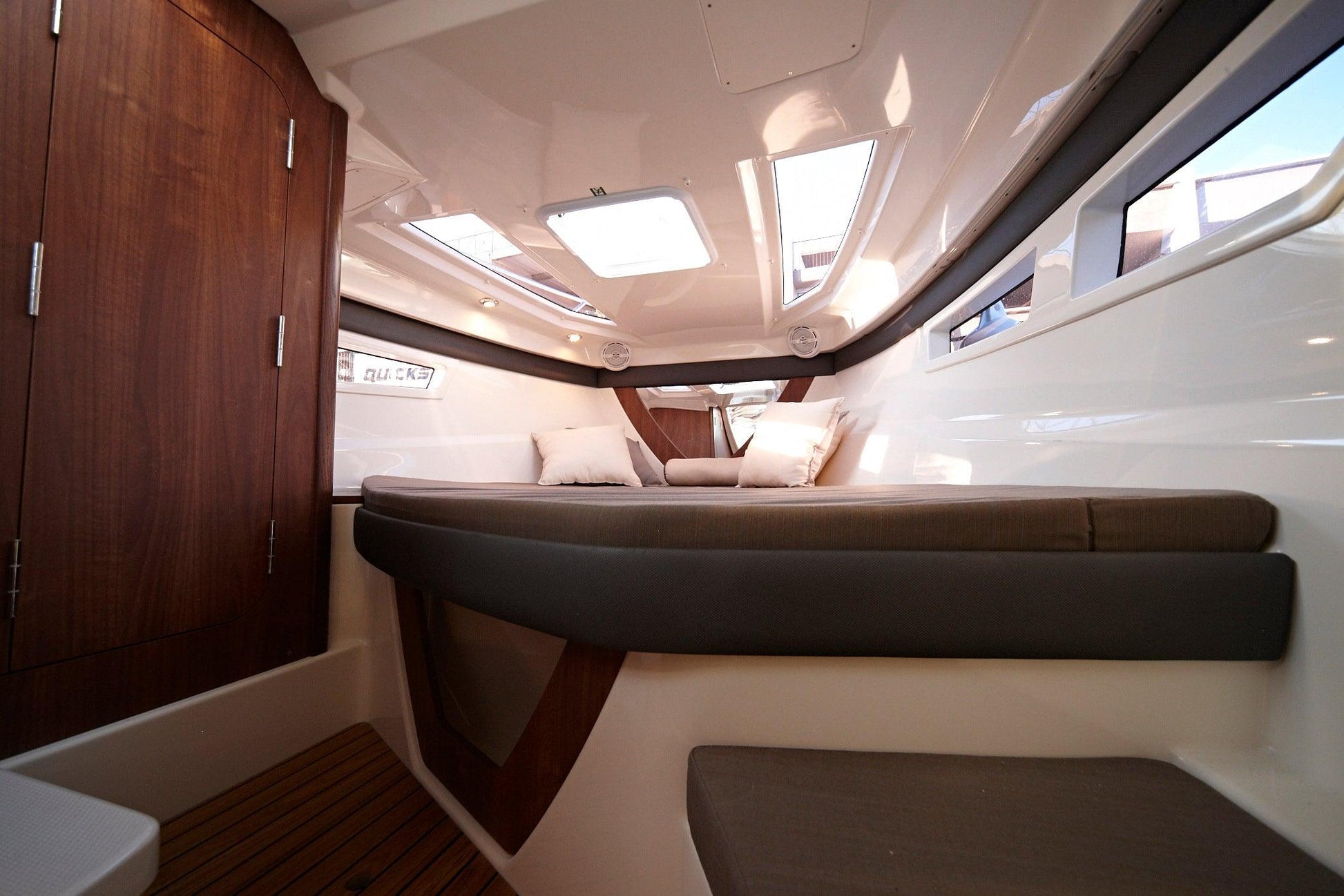 Quicksilver Activ 805 Cruiser - Marina Wassersport GmbH